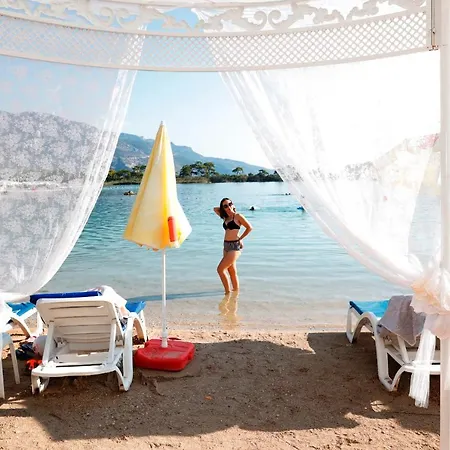 Golden Club & Caravan Holidays Campingplads 3*